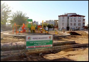 Ayanoğlu'na spor sahası çalışması sürüyor