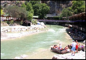 Saklıkent Kanyonu'na ziyaretçi akını