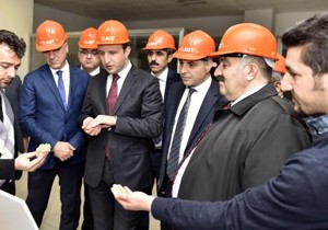 Sanayicilerin sorunlarını anlattı