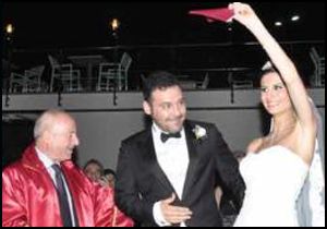 Yaşar evlendi