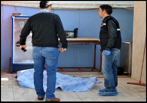 Gece bekçisi restoran şefini öldürdü