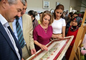 El emeği sergisi açıldı