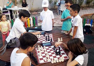 Serik te sokakta satranç turnuvası