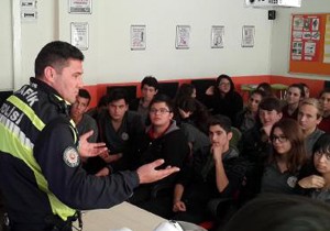 Öğrencilere trafik güvenliği eğitimi