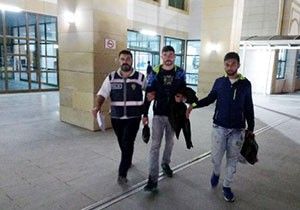 Sevgilisin altınını çaldı, aldattığı arkadaşının ihbarıyla yakalandı