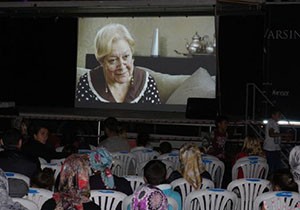 Sinema TIR'ı yollarda