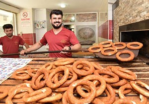 Sokak simitçiliğinden patronluğa