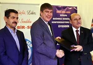 Büyükşehir'de sosyal denge tazminatı sözleşmesi imzalandı
