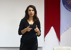 Kanal D Spikeri Işık, öğrencilerle buluştu