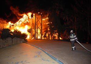Antalya'da su parkı yandı