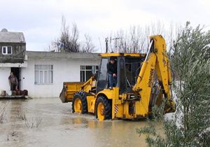 Tarım alanlarını yağmur vurdu