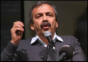 Sırrı Süreyya Önder: Süreç an itibariyle ortada kalmıştır