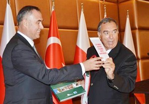 Sururi Çorabatır Polonya Fahri Konsolosu oldu