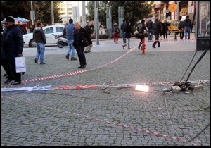 Antalya'da yayanın üzerine yılbaşı süsü düştü