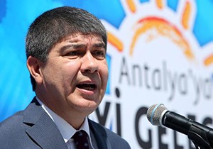 Türek: Herkes işini yapsın şov yapmasın