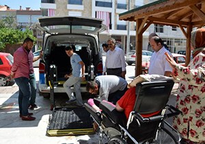 Engelsiz Taksi hizmeti sürüyor