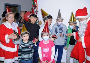 Talasemili çocuklar için yılbaşı kutlaması