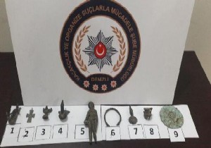 Denizli'de 2 araçta tarihi eserler  ele geçirildi; 4 gözaltı