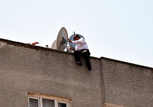 Ayrı yaşadığı eşiyle tartıştı, intihara kalkıştı
