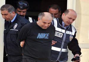 Tartıştığı eşini öldürdü