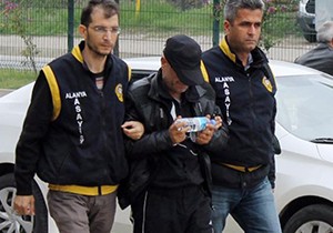 Polislere 1 milyon lira rüşvet teklif etti