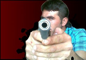 Öldürdüğü arkadaşını tacizle suçladı