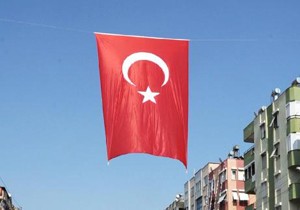 Antalya'da teröre bayraklı tepki