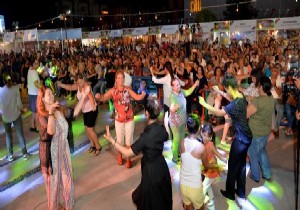 Neşat Ertaş anıldı