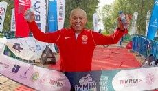 'Demir Adam' İzmir Duatlonu'nda birinci oldu