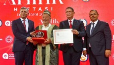 'Yılın Ahisi' Mehmet Çelik, kaftanını giydi