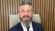 11 yaşındaki kızının yanında silahla vurularak öldürüldü