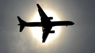 17 saatlik uçuş kabusa döndü! Tahtakurusu paniği sefer iptal ettirdi