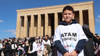 Antalya, Isparta ve Burdur LÖSEV gönüllüleri Anıtkabir'de