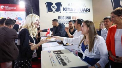 Antalya Kitap Fuarı’na 1 milyon 173 bin ziyaretçi