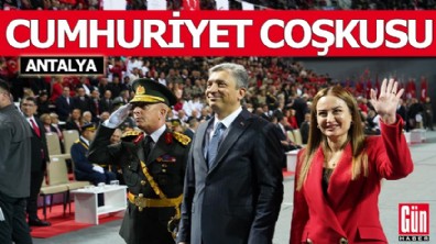 Antalya'da Cumhuriyet'in 103'üncü yıl dönümü kutlandı