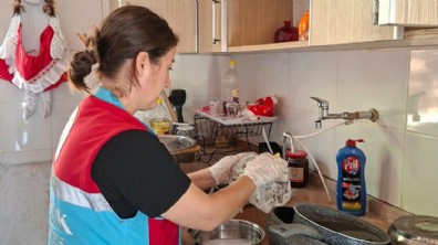 Antalya'da ihtiyaç sahiplerine destek