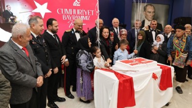 Burdur'da Cumhuriyet Bayramı resepsiyonu