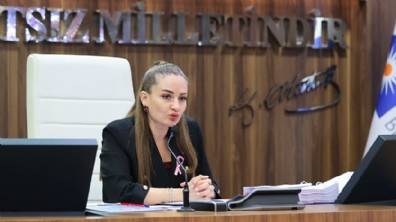 Büşra Özdemir: CHP çatısı altında siyaset yapıyorum
