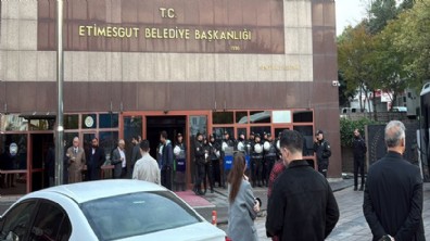 Etimesgut Belediyesi'ne yönelik soruşturmada 7 tutuklama