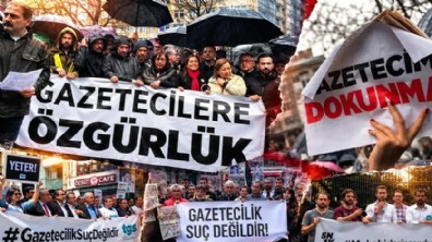 Gazeteciler sokağa çıkıyor