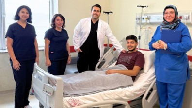 Gözüne demir parçası saplanan hasta ameliyat edildi