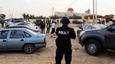 Kilisedeki cenaze törenine silahlı saldırı: 7 ölü, 34 yaralı