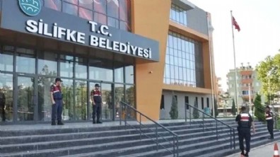 Silifke Belediyesi'ne ikinci dalga yolsuzluk operasyonu: 7 gözaltı