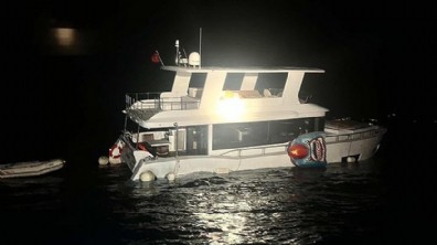 Su alıp batma tehlikesi geçiren teknedeki 2 kişi kurtarıldı