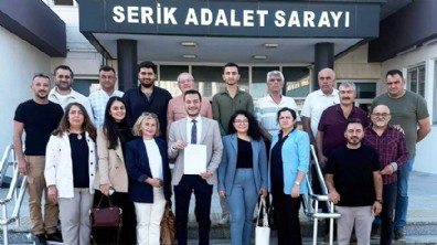 Yeni Parti'nin Serik yönetimi mazbata aldı