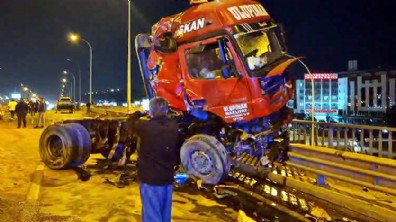 4 aracın karıştığı zincirleme kazada 1'i ağır 6 yaralı