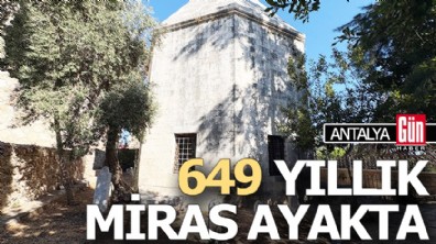 Antalya'da asırlara meydan okuyan türbe