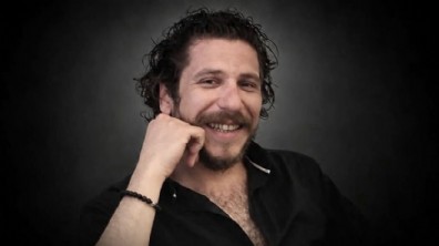 Bıçaklı komşu kavgasında can verdi