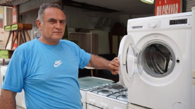 Öğrenci evinin tüm eşyaları spotta; 50 bin TL