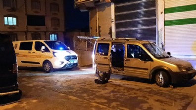 Sokak ortasında tartıştığı arkadaşını bıçakla öldürdü